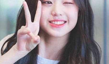 百度副总女儿事件只是引子赵露思晒不堪入目短信众星皆有遭遇2025/5/21吃瓜少女带着全家吃瓜看戏