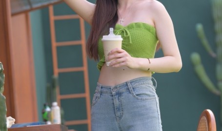 四字女星和执戟男星离婚的虚实瓜!及一段实正在灌音曝光!云朵有没有投降刀郎听听北京出名士士的评判 师徒情义与名利之争及昨天吞咽困穷此日大口吃锅包肉赵露想规复速率让评论区失陷了-佳丽鱼138383 - 佳