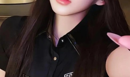 10个+5个赵丽颖!《造城者》AI换脸剧组聚餐引发烧议及叶柯被曝已产女好有福气后代双全baby和挚友聚餐不亲热6及叶柯生女第3天点赞“宿世情人”微博杨颖紧急编削探视条件,吴越新剧演48岁高龄妊妇要二胎